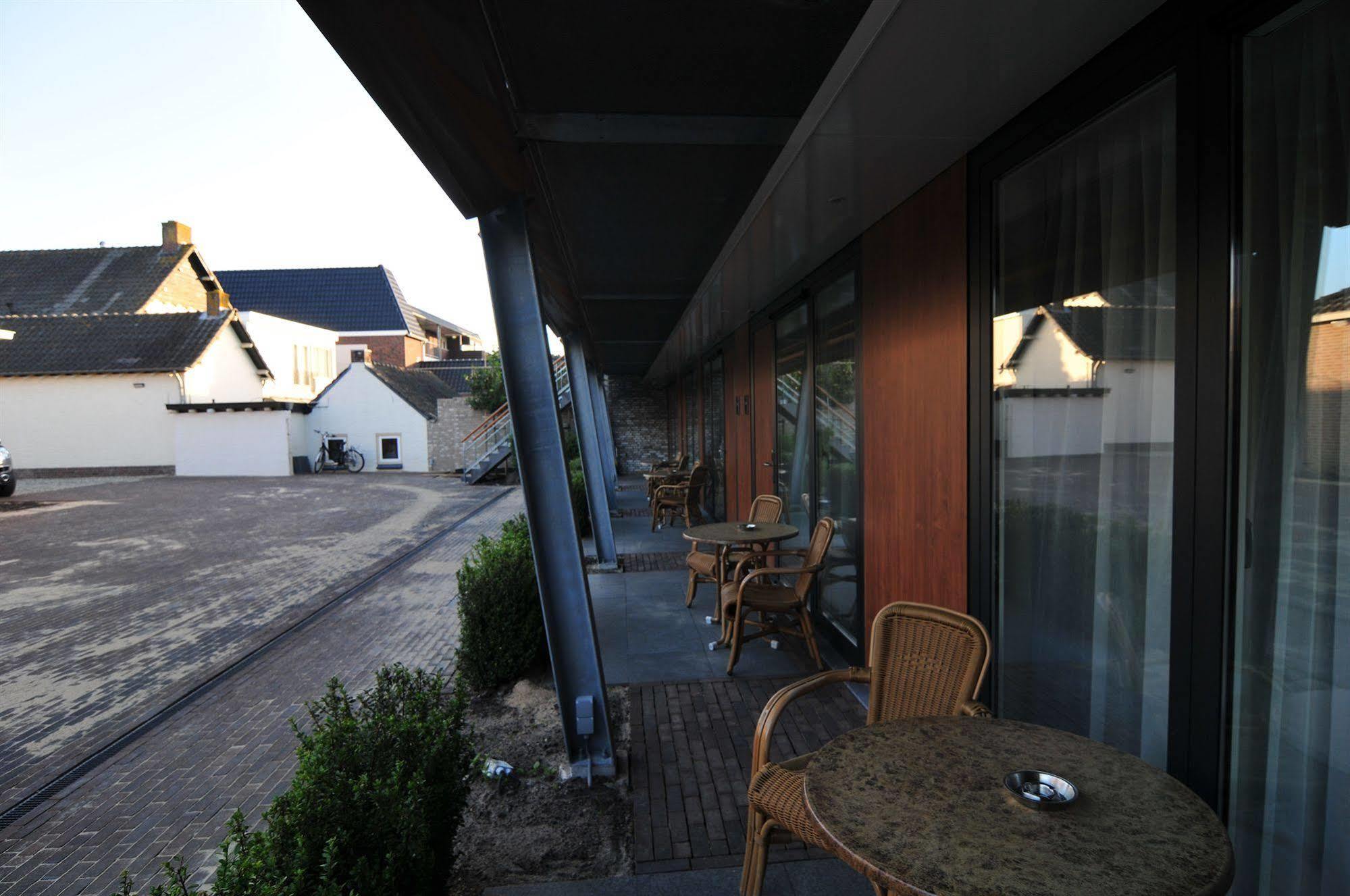 Hotel De Twee Linden Beneden-Leeuwen Exteriér fotografie